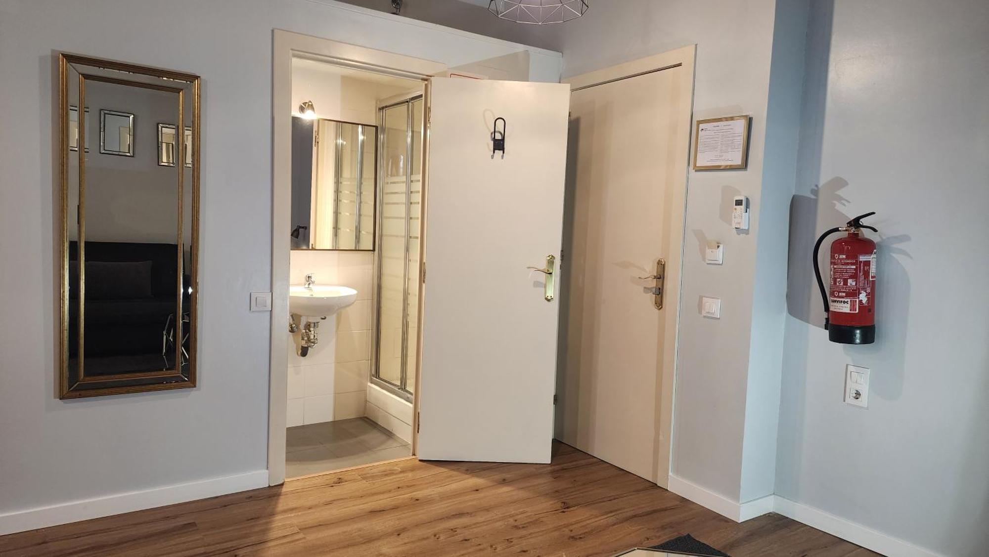 Barrio Gotico Apartments Ferran บาร์เซโลนา ภายนอก รูปภาพ